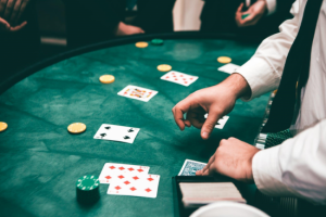 Online Card Games Help Win at Texas Holdem